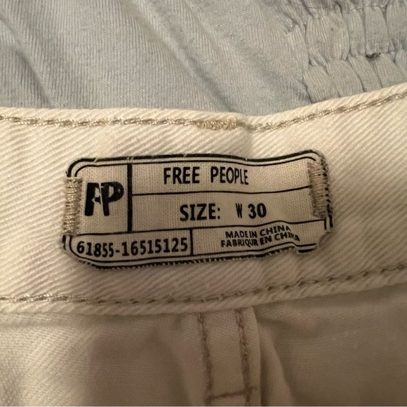 Free People white lace trim shorts - Picture 3 of 4